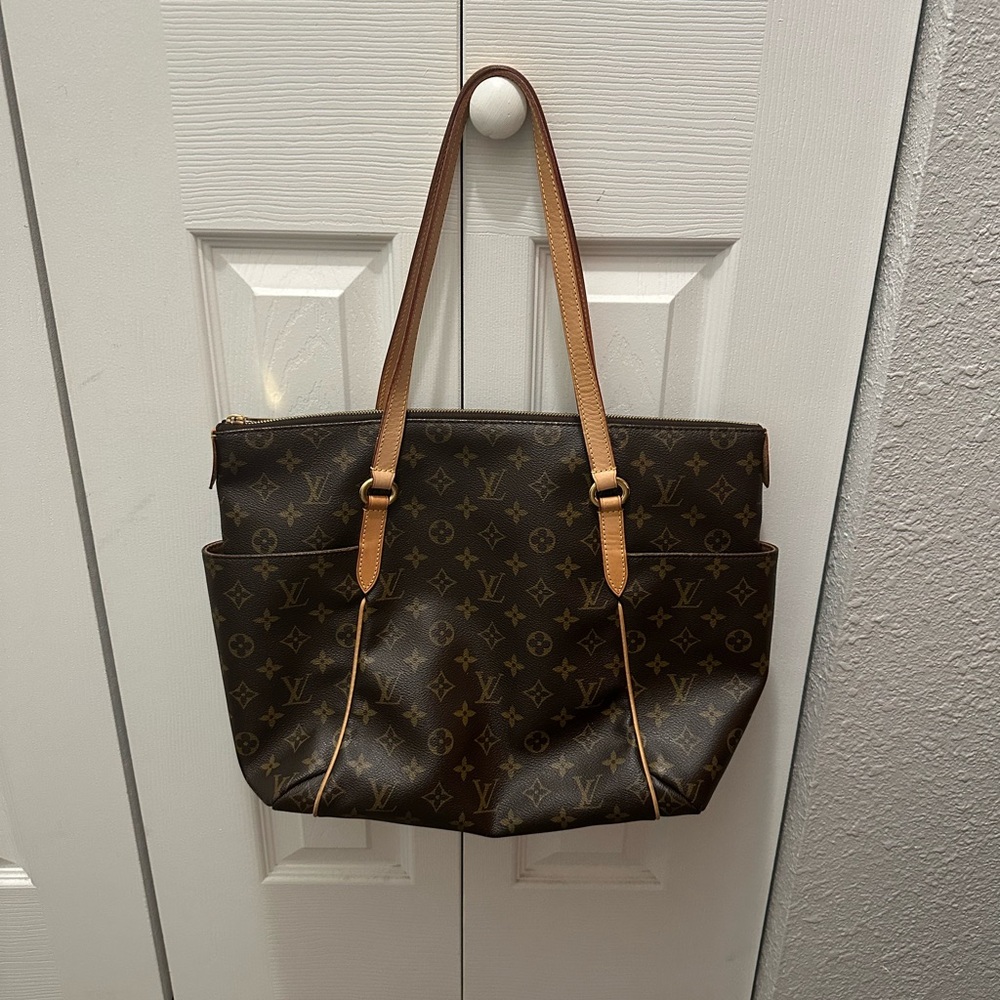 Louis Vuitton Totally tote monogram MM